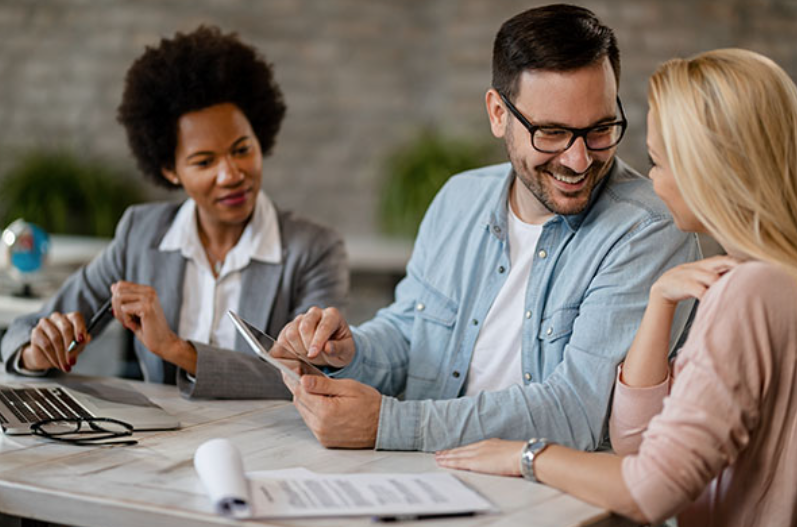 Choosing the Right Mortgage Company for a Smooth Home-Buying Experience