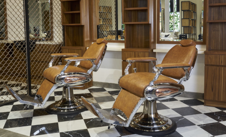 Beauty Couch Buying Guide: Comfort, Quality & Style for Modern Salons